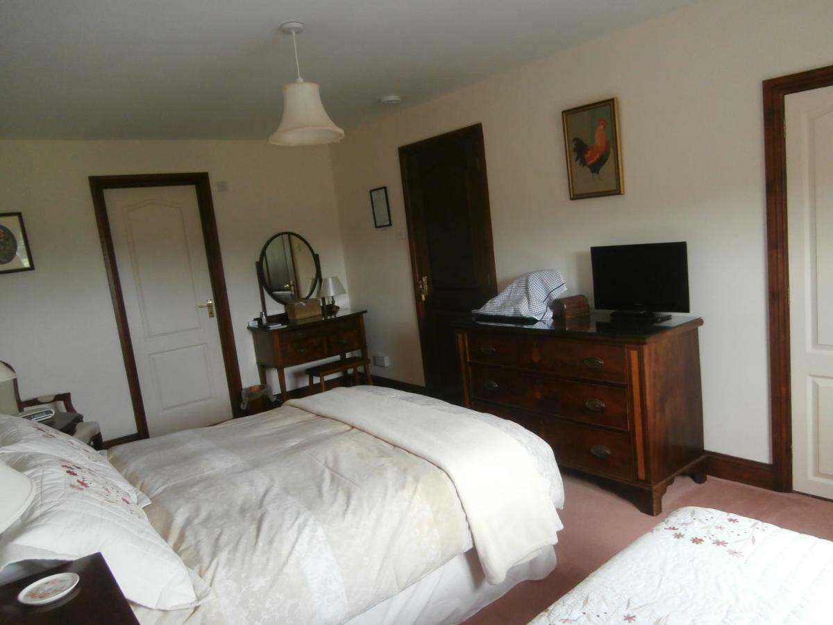 Highfield Bed & Breakfast เฮย์-ออน-วาย ภายนอก รูปภาพ