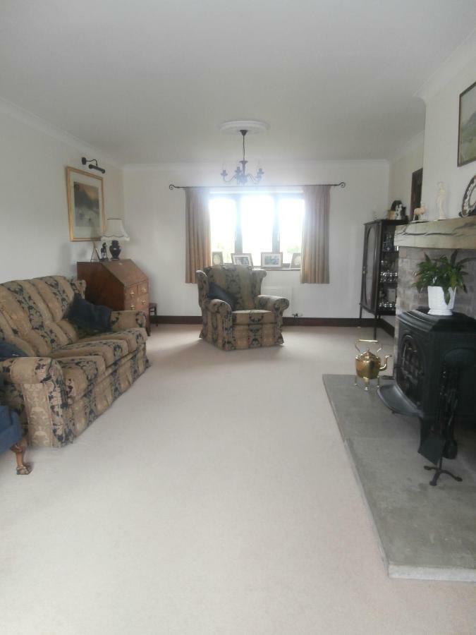 Highfield Bed & Breakfast เฮย์-ออน-วาย ภายนอก รูปภาพ