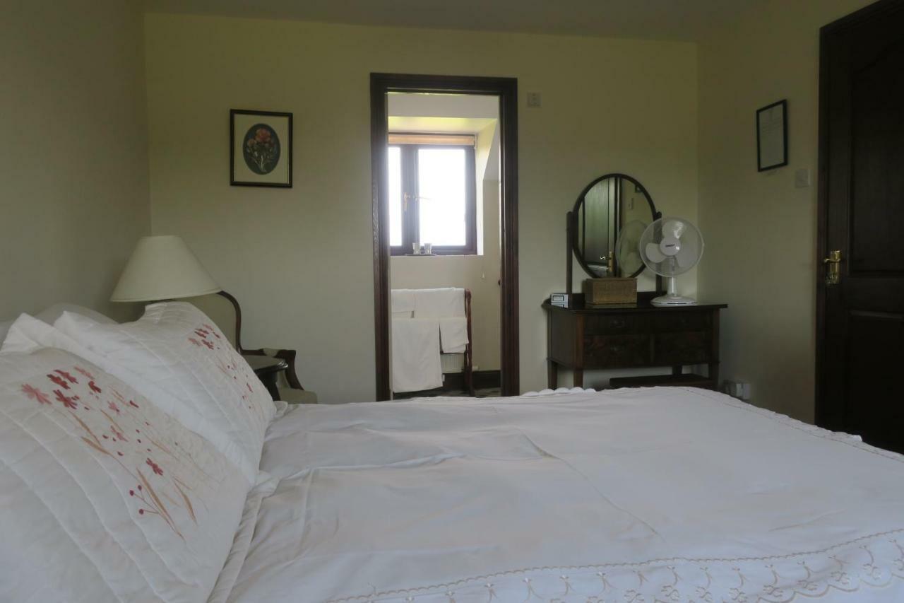 Highfield Bed & Breakfast เฮย์-ออน-วาย ภายนอก รูปภาพ